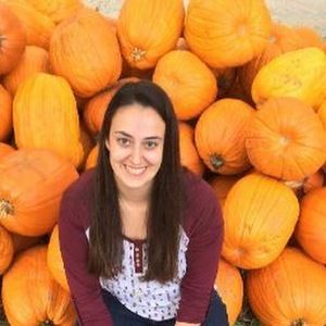 Meet your Posher, Alexis